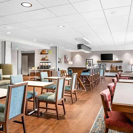 Hampton Inn Grand Rapids/North 